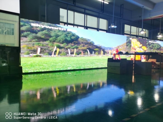 As paredes video exteriores do diodo emissor de luz de P4 P5 colorem completamente a exposição pequena 5mm do passo