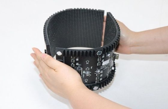 Display LED de coluna flexível com ROHS para publicidade em lojas de varejo da China