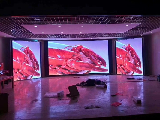 Do painel alugado do diodo emissor de luz do RGB 3IN1 P3.91mm definição alta antiusura para o partido