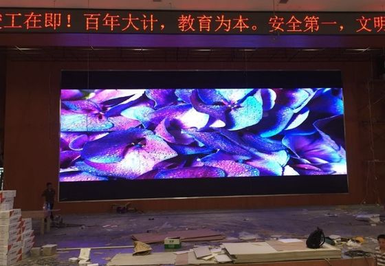 Painel de LED 640*480mm Gabinete Mais Fino P2 Display LED Interno 40 Scan FCC CCC