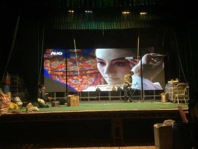 Longda Outdoor Display LED Full Color 104x104 pontos Alta Definição