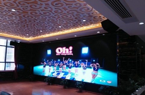 Indoor P2. 5 Pequenos Pixel Pitch LED Displays High Definition 3840hz Para escritórios corporativos