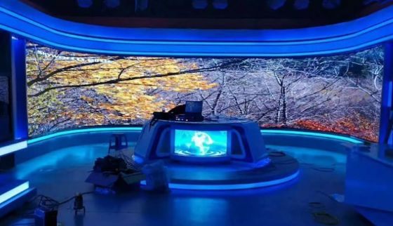 Painel de Exibição de Matriz de Módulo Flexível LED 3840Hz ISO14001 Instalação de Sucção Magnética