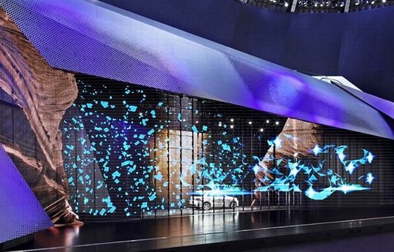 Ecrã LED de vidro transparente incorporado 3,91 mm-7,82 mm Publicidade de edifícios