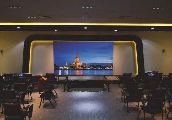 P2.5 Instalação fixa em interiores Display LED 3840hz Frequência de atualização Ângulo de visão largo